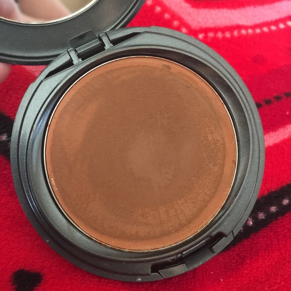 Cover FX Total Cover Cream Foundation ~ G100 - Picture 3 of 8